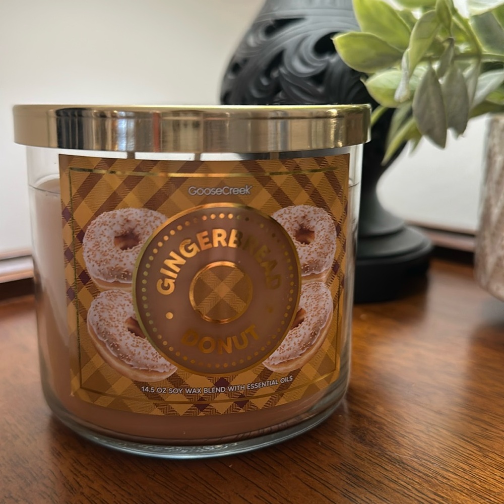 Gingerbread Donut Candle